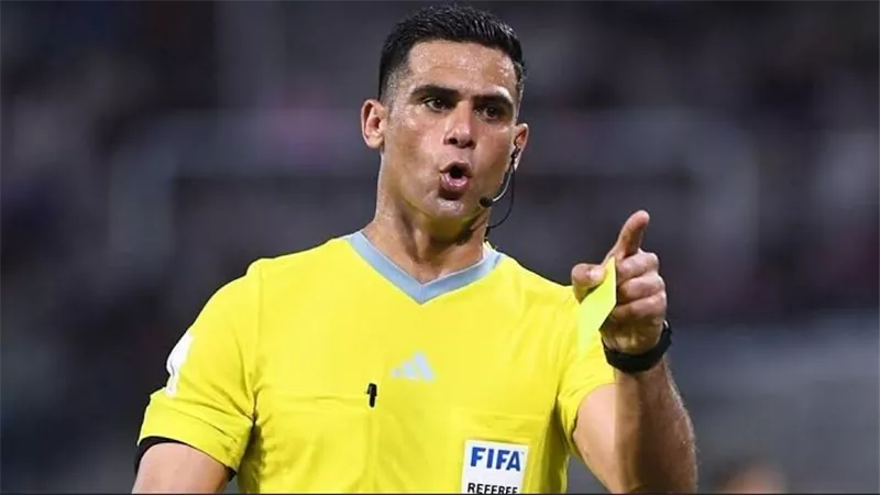  زد يشكو محمد معروف ويطالب بمراجعة القرارات التحكيمية في مباراة بيراميدز
