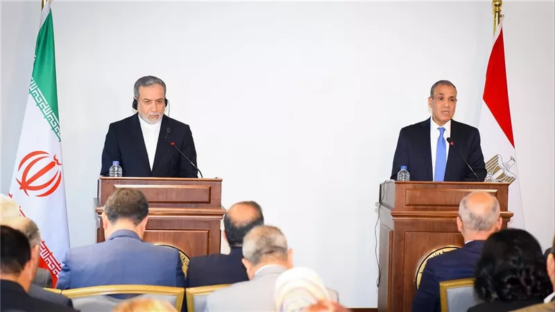 دبلوماسي: مصر تحترم ثوابت سياستها الخارجية للعالم العربي والخليج