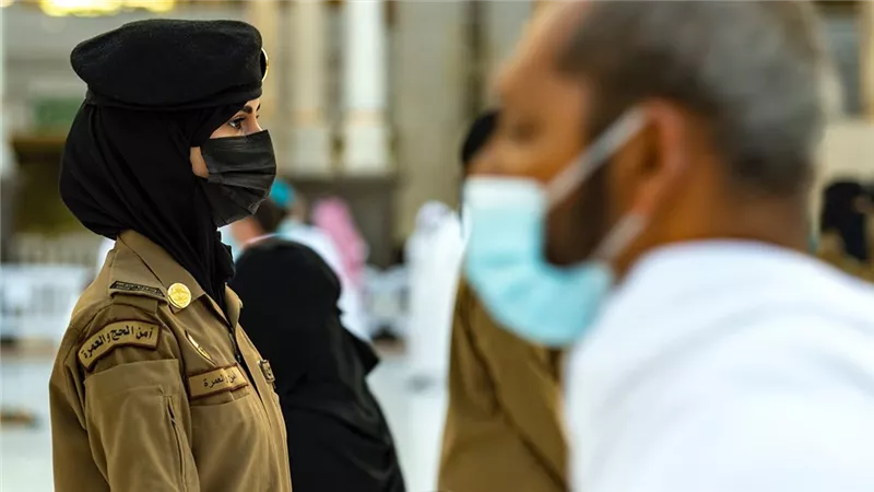 أمن الدولة السعودي يحذر: سنتصدى بكل قوة للمخالفين والحجيج الرسميين بأعيننا 