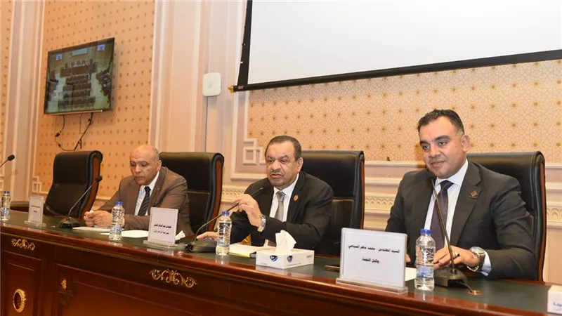 زراعة الشيوخ تناقش مشروع تبطين الترع.. والجبلي: من أهم المشروعات القومية