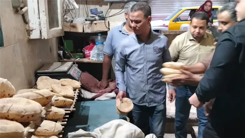 تحرير 35 محضر للمخابز البلدية بسبب نقص وزن الرغيف بالفيوم 