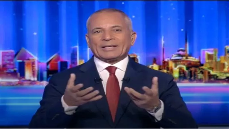 أحمد موسى: شواطئ العلمين لكل المصريين.. مفيش تفرقة ولا تمييز (فيديو)