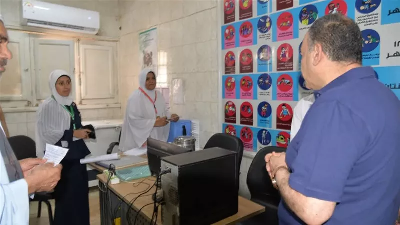 محافظ أسيوط يتفقد المركز الصحي الحضري لمتابعة مستوى الخدمات الطبية المقدمة
