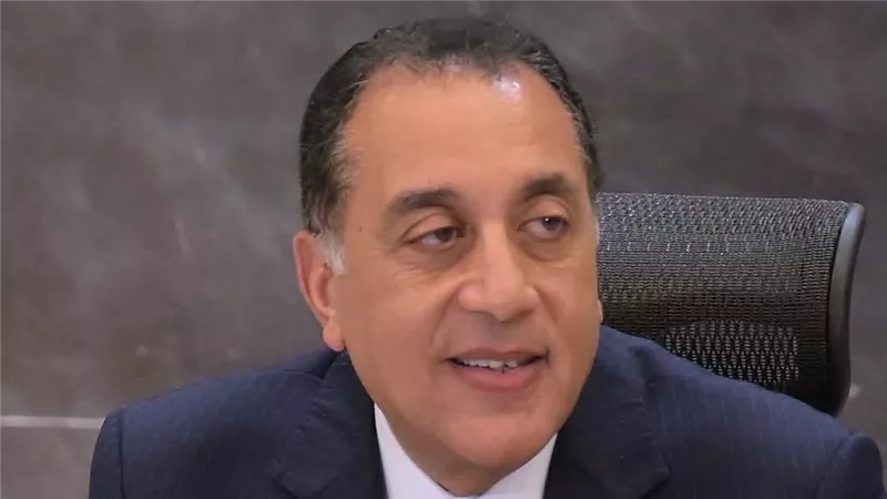 محافظ الفيوم يهنئ رئيس الوزراء بمناسبة حلول عيد الأضحى المبارك