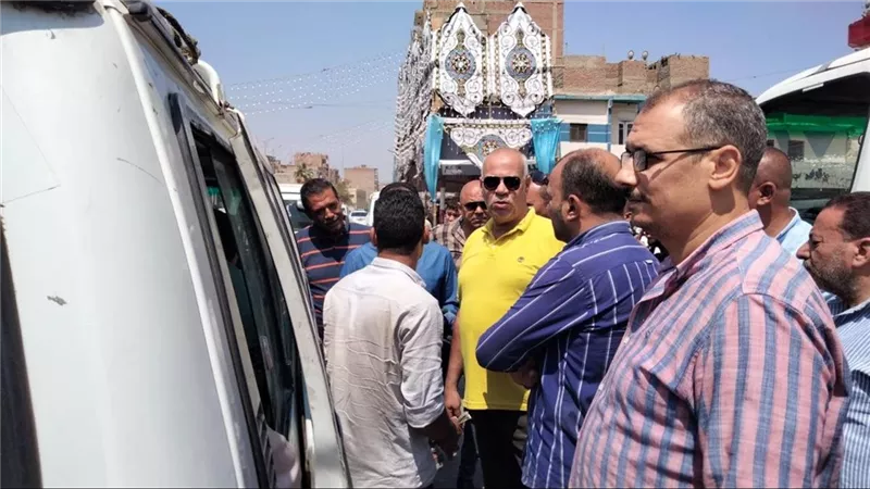 حملات تفتيشية لمتابعة انضباط سيارات السرفيس والتاكسي بالفيوم |صور