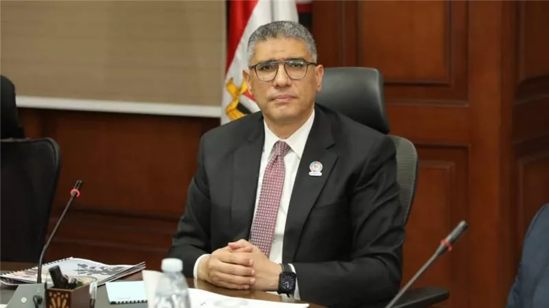 محافظ الجيزة يتابع شكاوى المواطنين ويتخذ إجراءات حاسمة لحلها