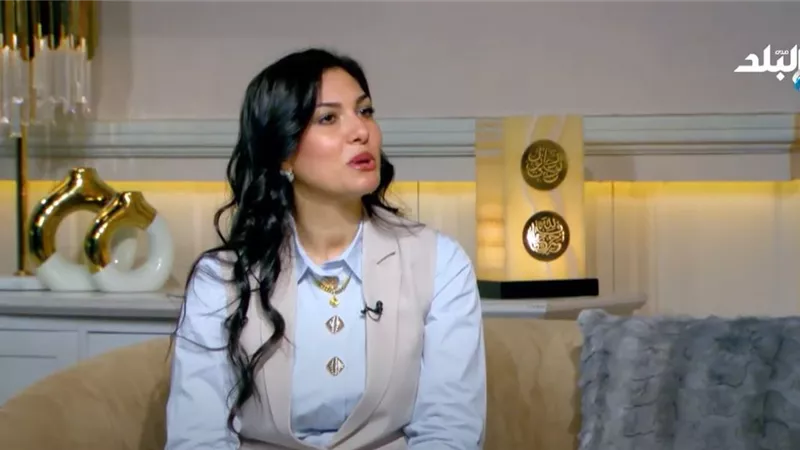 دنيا الويشي: الراحة النفسية في المنزل لا تعني وجود جليسة أطفال