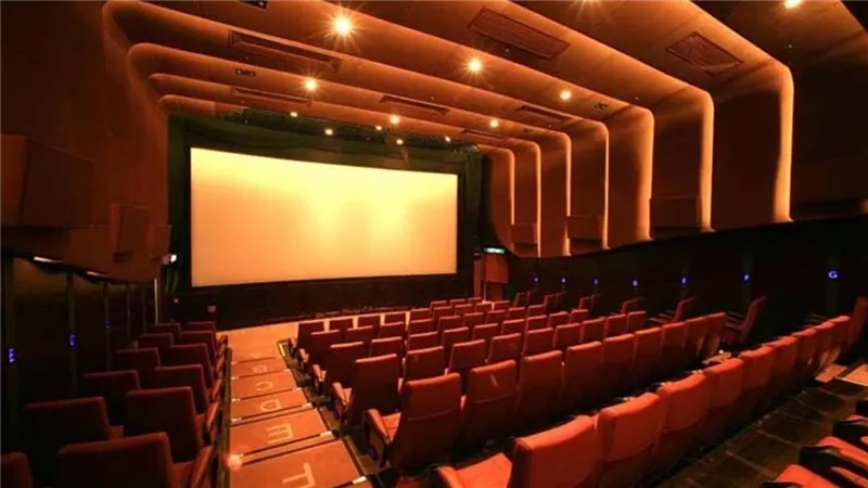 غرفة صناعة السينما تطالب بتعليق رفع الرسوم الرقابية.. ووزير الثقافة يستجيب