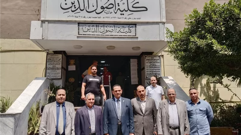 نائب رئيس جامعة الأزهر يتابع سير الامتحانات والكنترولات فى الدراسة 