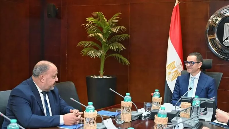 وزير الاستثمار يطلق مبادرة لإنعاش القطن المصري ودعم المزارعين