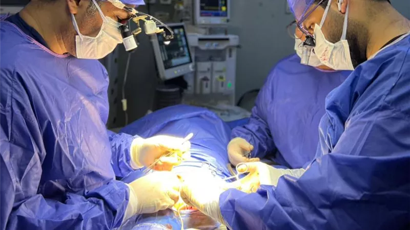 نجاح جراحة دقيقة بالمنظار لطفلة لفتق نادر في الحجاب الحاجز بالسويس  