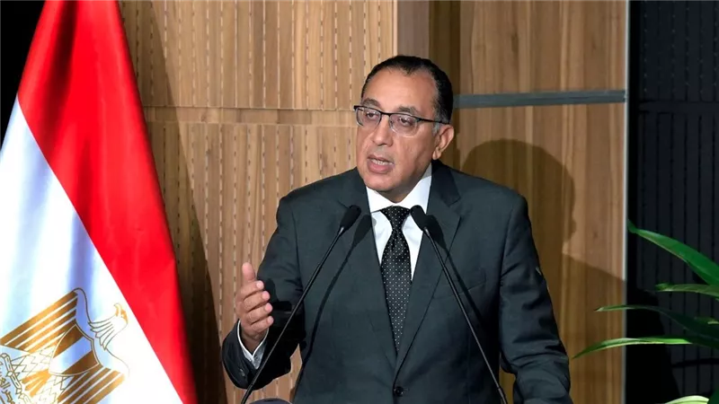 رئيس الوزراء: نعمل على تحسين ورفع كفاءة محطات الكهرباء
