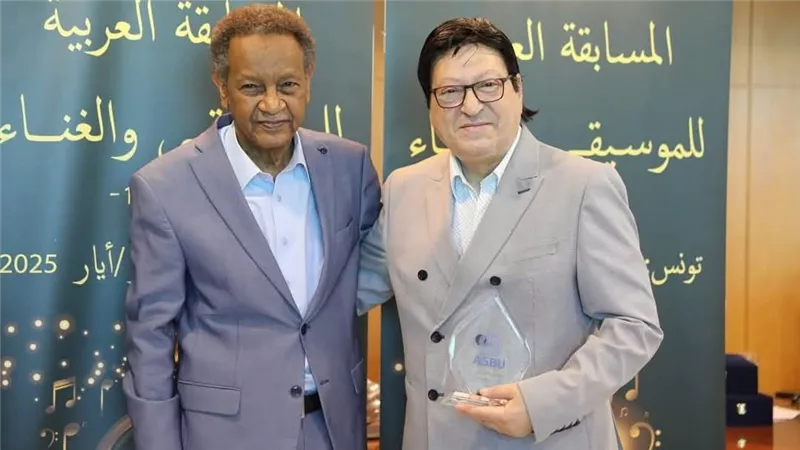  رئيس اتحاد إذاعات الدول العربية يكرم  محمد الحلو 