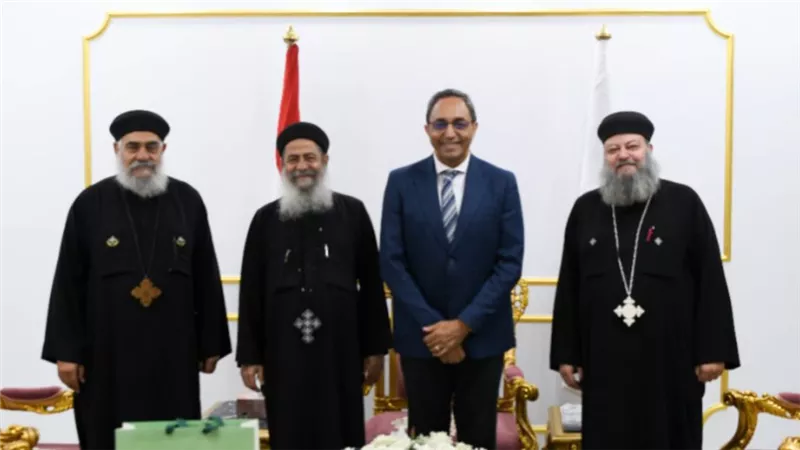 محافظ قنا يستقبل وفدًا من مطرانية الأقباط الأرثوذكس للتهنئة بعيد الأضحى |صور