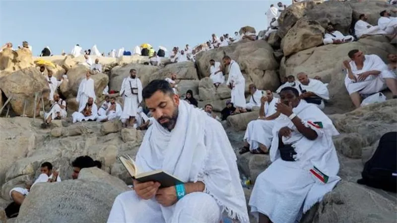  «الناس»: مشهد التوافد إلى عرفات يعجز عن الوصف.. وتنظيم الحج يسير بسلاسة