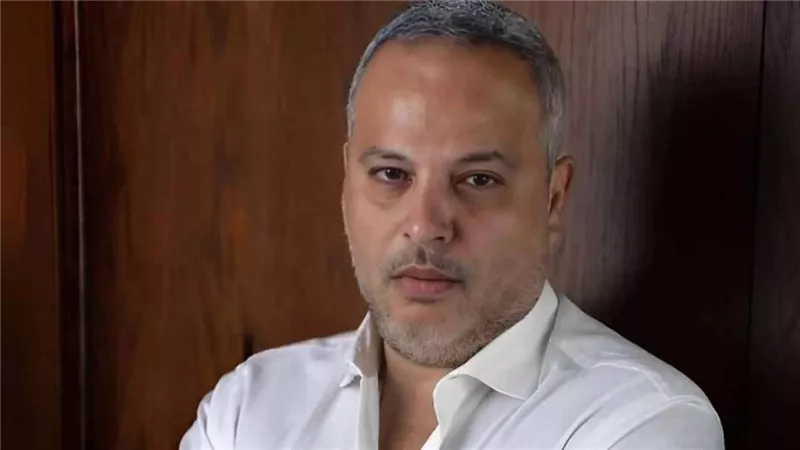 بعد تدهورحالته الصحية .. تامر عبد المنعم يطلب الدعاء لوالده 