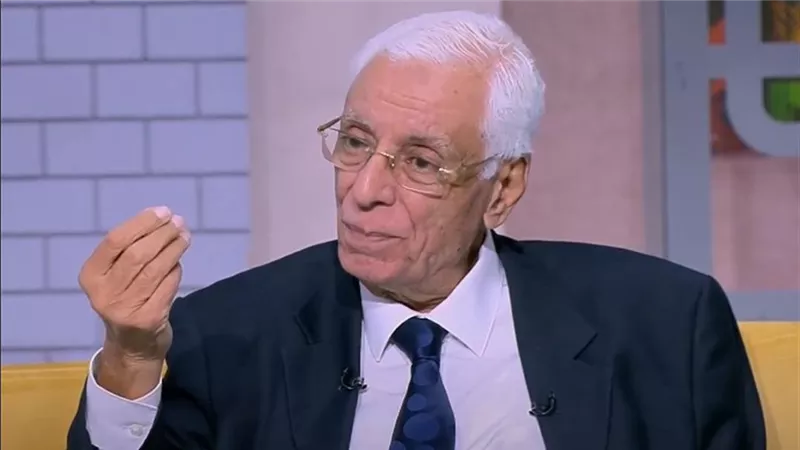 حسام موافي: تركيب وصلة لتصريف مياه المخ علاج مهم لارتفاع الضغط 