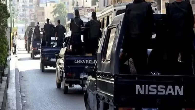 كردون أمنى بقرية فزارة بالفيوم بعد مقتل شاب في مشاجرة بسبب خلافات الجيرة