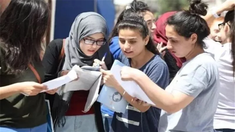 هل ستقوم وزارة التربية والتعليم بتركيب كاميرات مراقبة فى امتحانات الثانوية؟ 