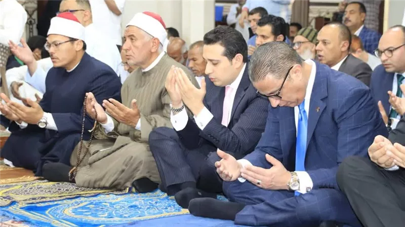 وكيل أوقاف الفيوم بصلاة العيد يدعو لضرورة صلة الرحم وإدخال الفرحة على الفقراء 
