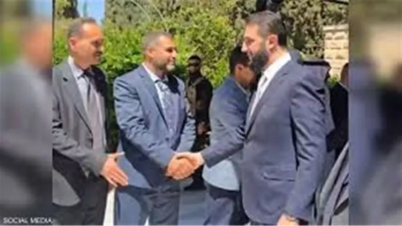 في أول زيارة رسمية.. الرئيس السوري أحمد الشرع يصل درعا وسط إجراءات أمنية مشددة