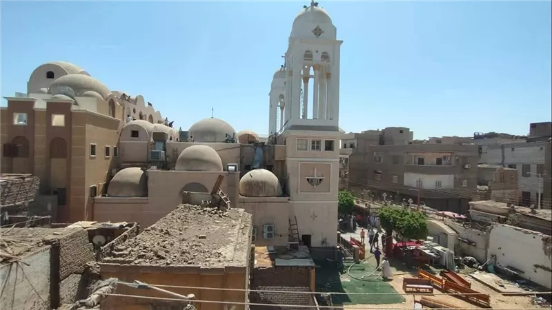 مسؤول بكنيسة العذراء بإسنا: إخوتنا المسلمون كانوا أول من بادر بإطفاء الحريق