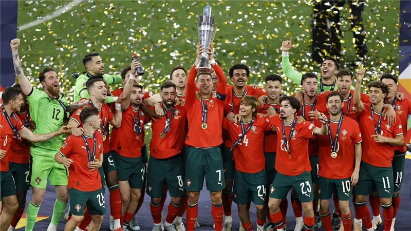 سلطان أوروبا.. البرتغال تتوج بدوري الأمم ورونالدو يحمل الكأس الذهبية