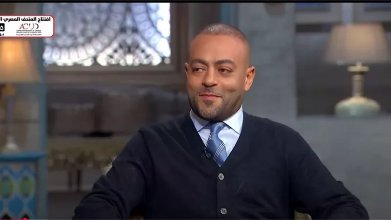 تامر عاشور يروي لـ إسعاد يونس ذكريات العيد وطقوس الطفولة 