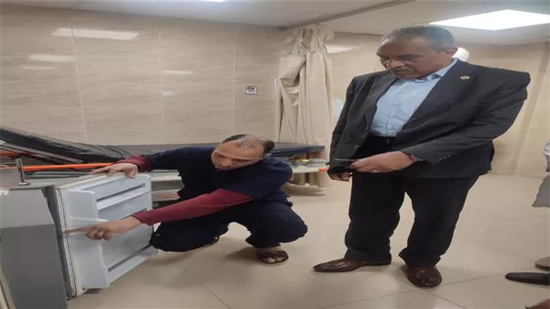 محافظ مطروح يُقيل نائب رئيس مدينة براني ويحيل مدير النظافة للتحقيق 