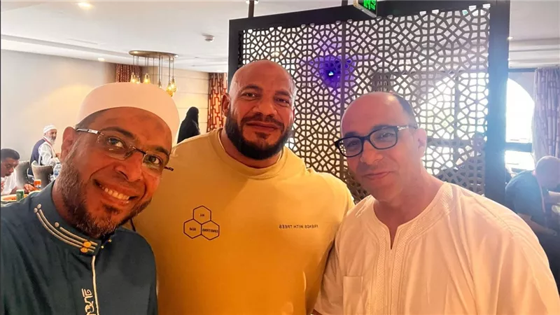 الشيخ محمد أبو بكر بعد الحج: أوصيكم ببر الوالدين فهو كنز لا يفتح إلا بعد الموت