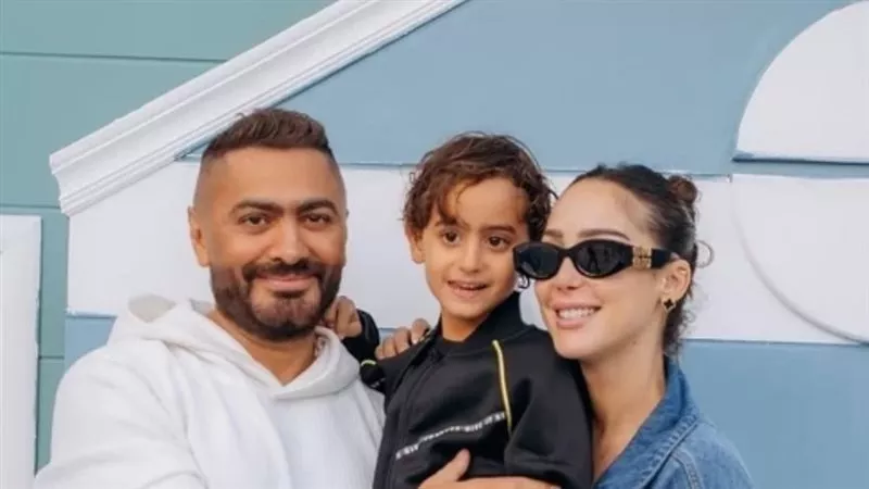 أرجو من الجميع الدعاء.. راندا البحيري تساند تامر حسني بعد مرض نجله