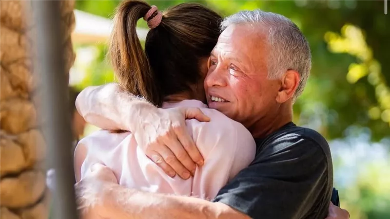 الملكة رانيا في عيد زواجها: كيف لا أستند إلى قلبك ووطننا بأكمله يستند إليك