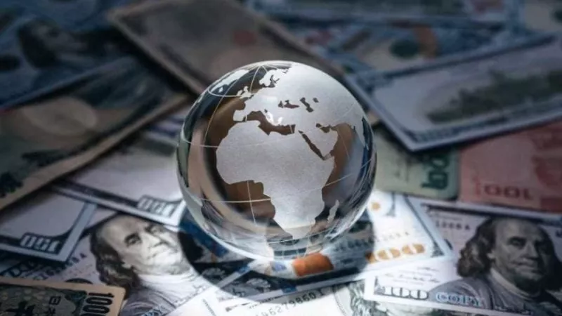 أستاذ اقتصاد يكشف تداعيات التوترات الجيوسياسية على الأسواق