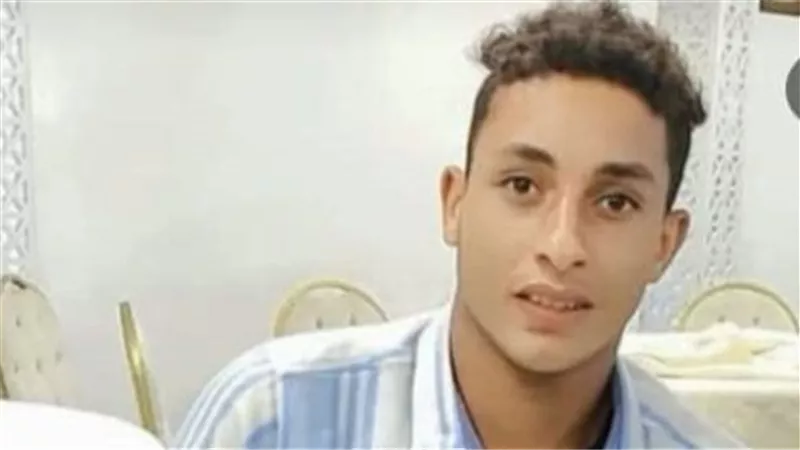 طعنه بسلاح أبيض.. مقتل طالب على يد زميله بعد امتحانات الدبلومات في الفيوم