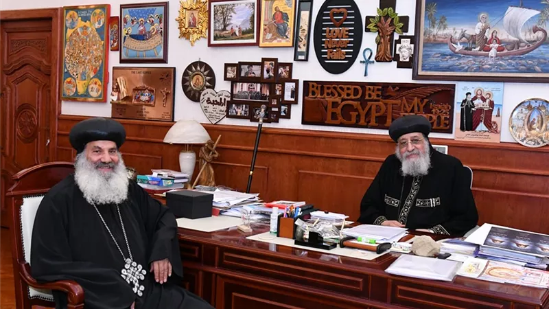 البابا تواضروس الثانى يستقبل عدد من الأساقفة بالمقر الباباوى 