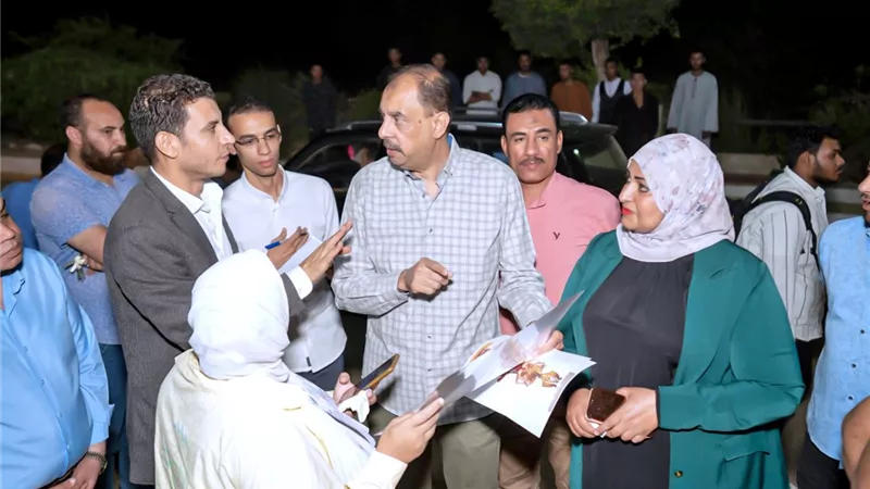 خلال جولة مسائية.. محافظ سوهاج يتفقد مشروعات التطوير والتجميل