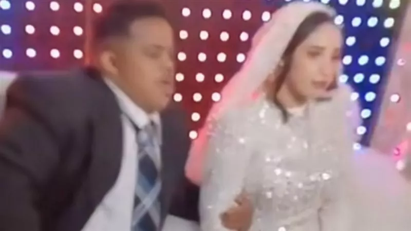 تعليق صادم مسؤل بالصحة حول زواج شاب مصاب بمتلازمة داون 