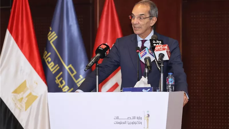 وزير الاتصالات: نعمل على إتاحة دورات تدريبية تستهدف مختلف التخصصات المهنية