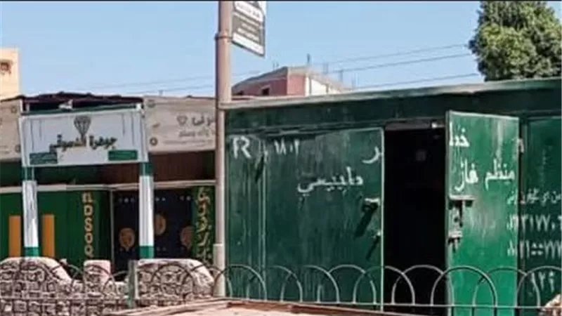 تدخل سريع ينقذ تلة من كارثة.. السيطرة على تسريب غاز بخط عمومي بالمنيا |صور