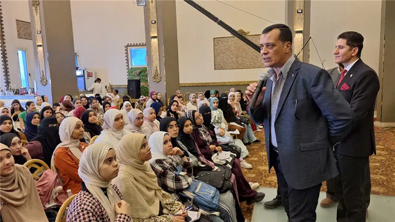وكيل تعليم سوهاج يطلق إشارة بدء المرحلة الثانية للمراجعه النهائية المجانية 