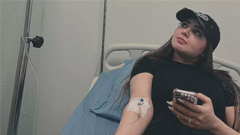بعد 3 أسابيع على زفافهما .. مسلم يعلن تعرض زوجته لأزمة صحية