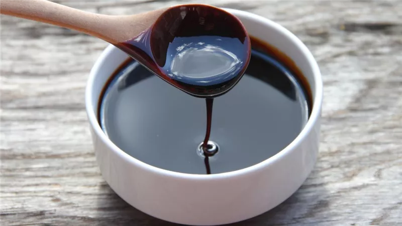 الحليب بالعسل الأسود للأطفال .. كنز غذائي يدعم النمو ويحمي من الأنيميا 