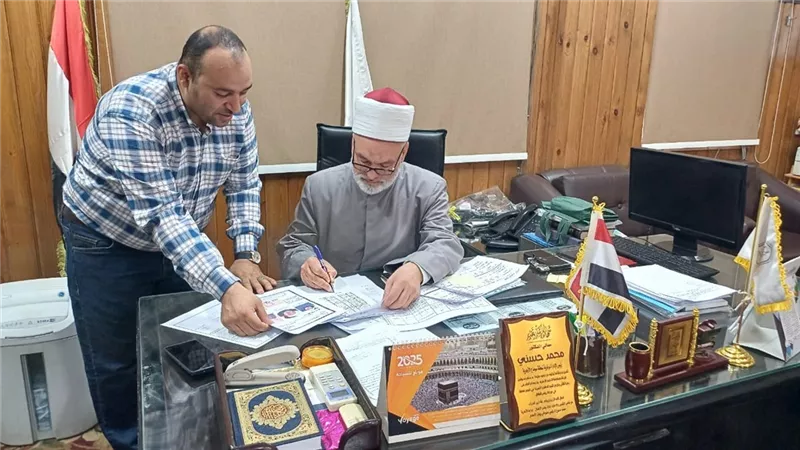 ننشر أوائل الشهادة الابتدائية الأزهرية بسوهاج.. ورئيس المنطقة يهنئ الطلاب 