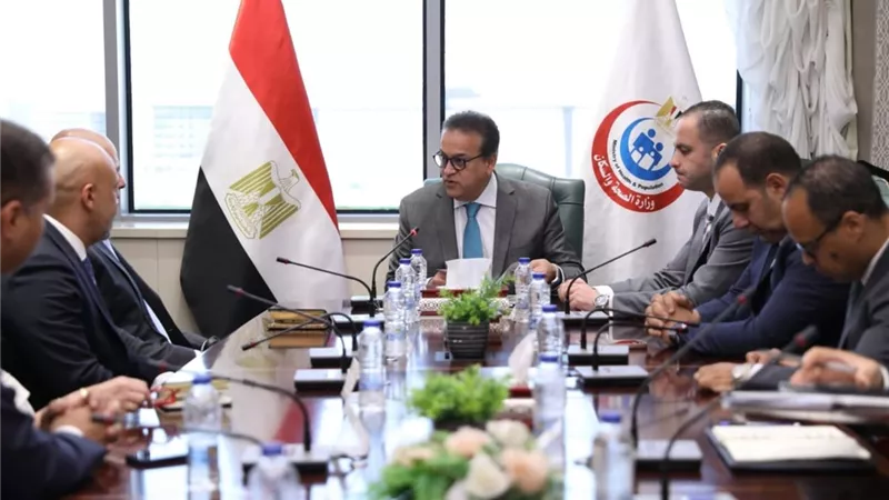 للتوطين المحلي لأجهزة السونار في مصر.. وزير الصحة يستقبل مدير جنرال إليكتريك
