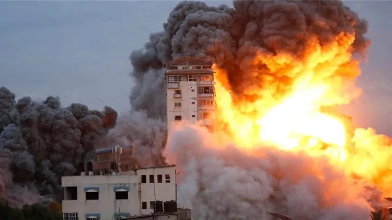 مصادر فلسطينية: سقوط 63 شهيدا بنيران الاحتلال منذ فجر اليوم في غزة