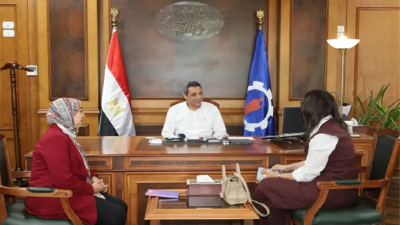محافظ السويس يبحث تنشيط 