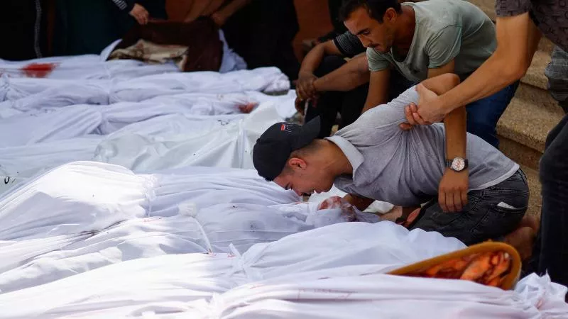 4 شهداء في غارات إسرائيلية استهدفت بلدة بني سهيلا شرق خان يونس