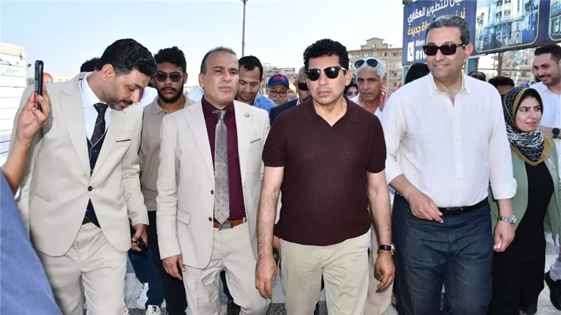 وزير الرياضة ومحافظ دمياط يتفقدان الأعمال الإنشائية وملاعب نادي المستقبل