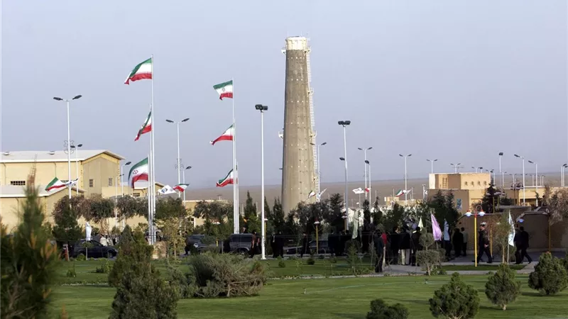 إسرائيل تزعم تدمير المنشآة النووية في نطنز ولا تأكيد إيراني