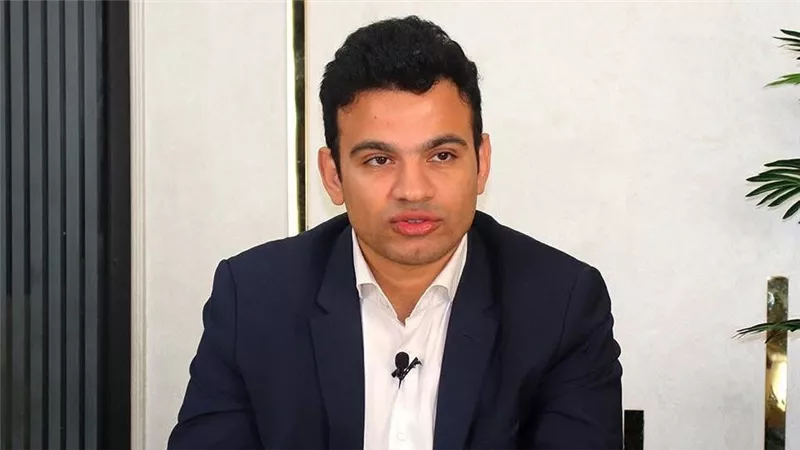 أحمد الباز: على الأحزاب أن تتخلى عن مطامعها وتعمل لصالح المواطن